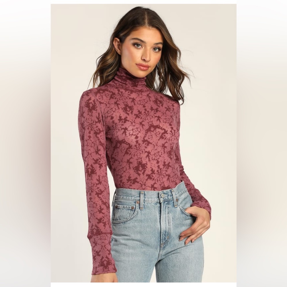 🆕FREE PEOPLE YOU AND I PLUM PURPLE LONG SLEEVE TURTLENECK TOP - Picture 2 of 10